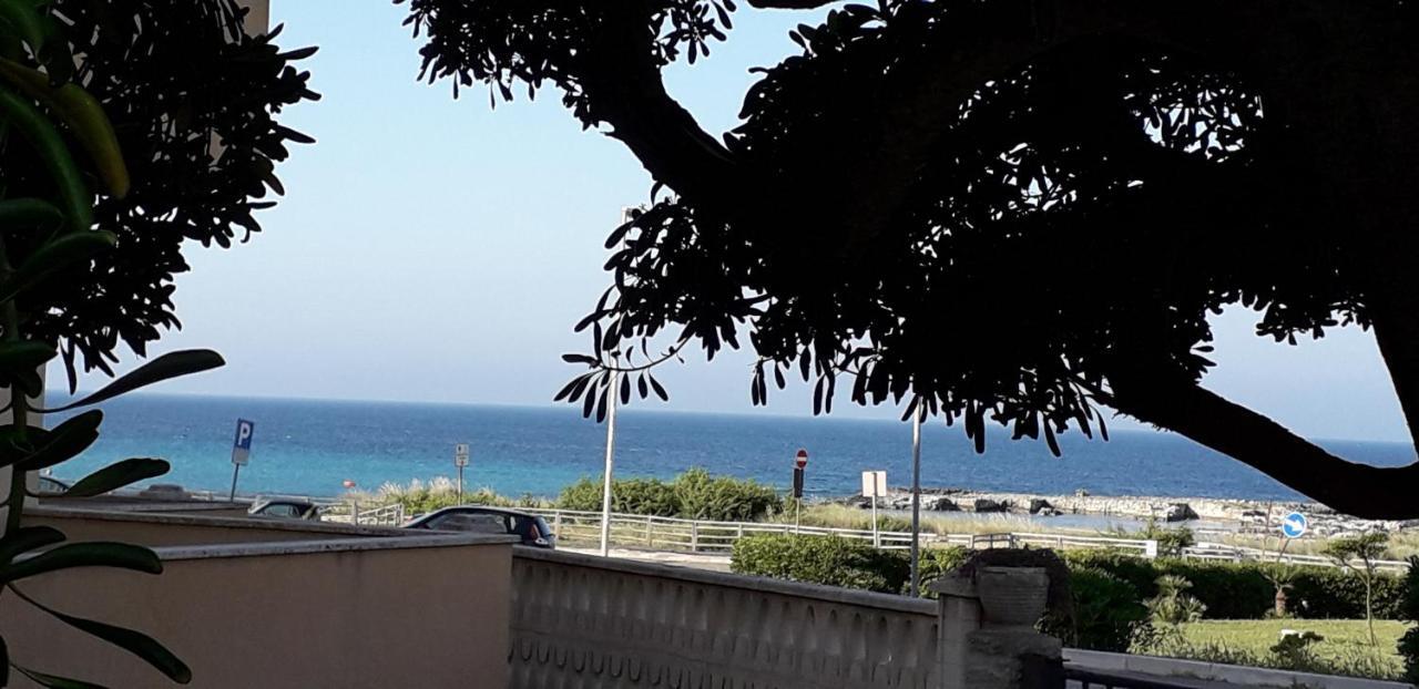 Bilocale Punta Rosa - Fronte Spiaggia Otranto Bagian luar foto